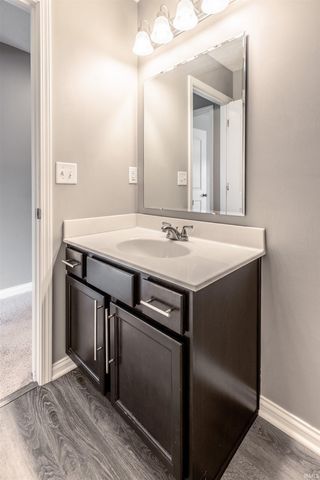 823 Groveview Court, Evansville, IN 47711