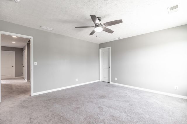 823 Groveview Court, Evansville, IN 47711