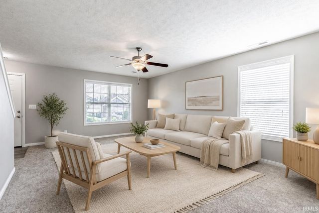823 Groveview Court, Evansville, IN 47711