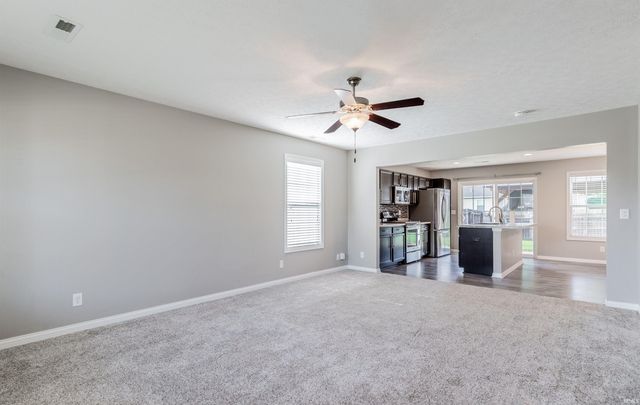 823 Groveview Court, Evansville, IN 47711