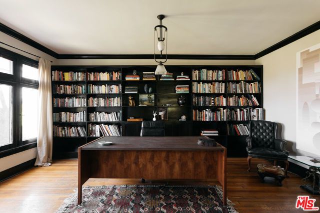 1046 W KENSINGTON Road, Los Angeles, CA 90026