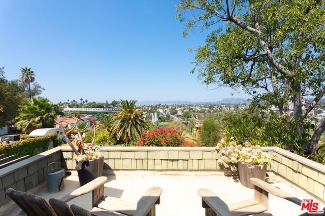 1046 W KENSINGTON Road, Los Angeles, CA 90026