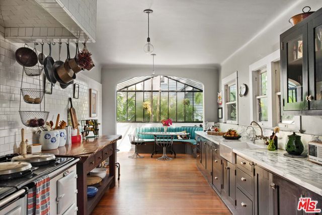 1046 W KENSINGTON Road, Los Angeles, CA 90026