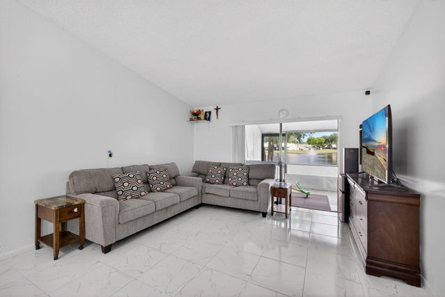 1025 Green Pine Boulevard F, West Palm Beach, FL 33409