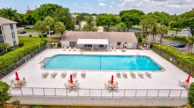 1025 Green Pine Boulevard F, West Palm Beach, FL 33409