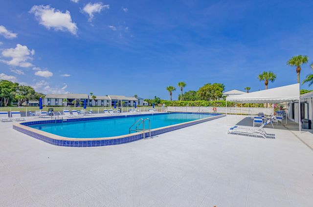 1025 Green Pine Boulevard F, West Palm Beach, FL 33409