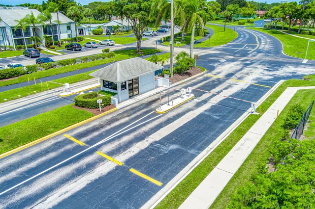 1025 Green Pine Boulevard F, West Palm Beach, FL 33409