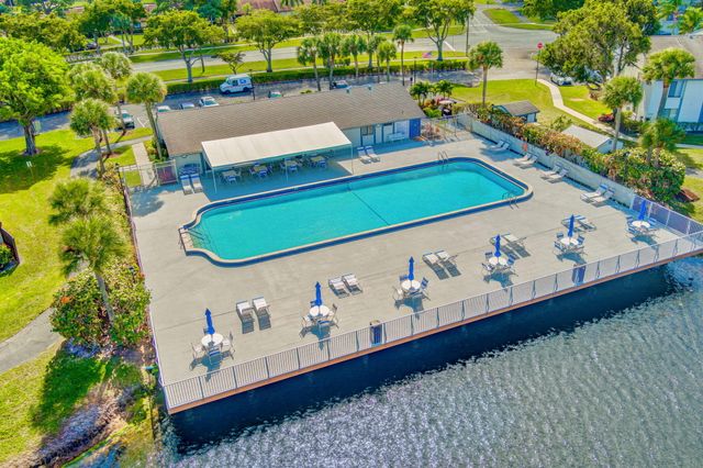 1025 Green Pine Boulevard F, West Palm Beach, FL 33409