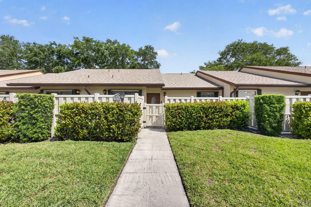 1025 Green Pine Boulevard F, West Palm Beach, FL 33409