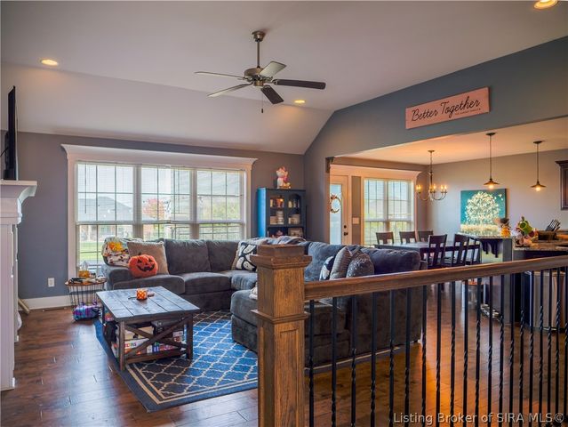 2917 Chestnut Eagle Ridge, Jeffersonville, IN 47130