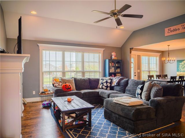 2917 Chestnut Eagle Ridge, Jeffersonville, IN 47130