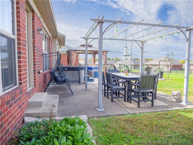 2917 Chestnut Eagle Ridge, Jeffersonville, IN 47130