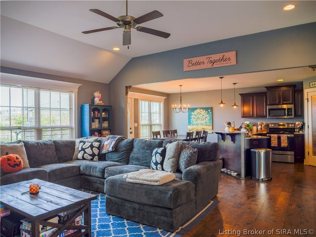 2917 Chestnut Eagle Ridge, Jeffersonville, IN 47130