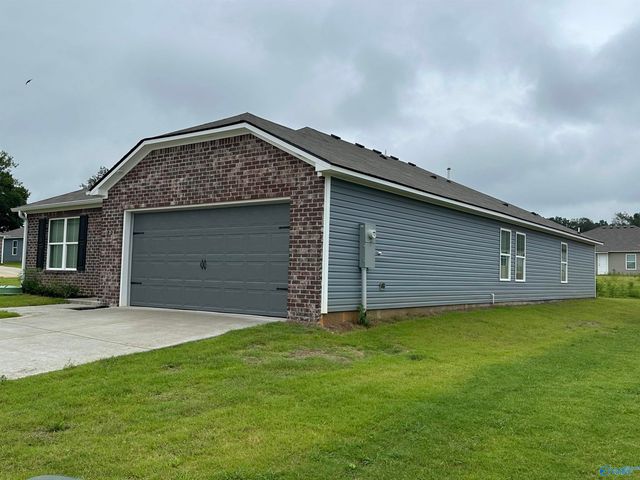 205 Six Pence Court, New Market, AL 35761