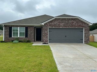 205 Six Pence Court, New Market, AL 35761