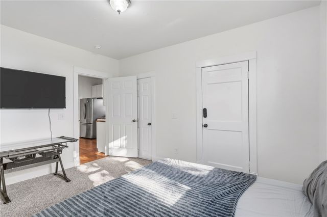 120 S Collins Avenue, Gentry, AR 72734