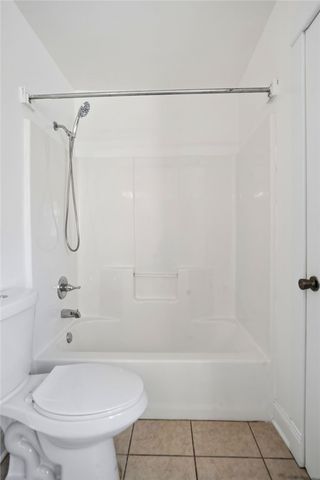 120 S Collins Avenue, Gentry, AR 72734