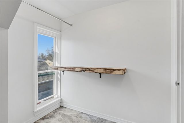 120 S Collins Avenue, Gentry, AR 72734