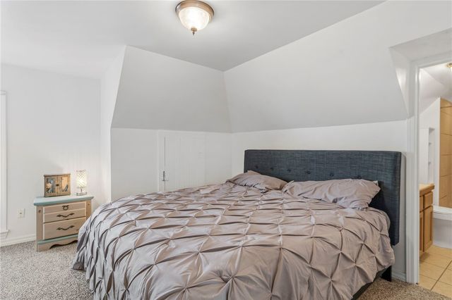 120 S Collins Avenue, Gentry, AR 72734