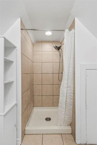 120 S Collins Avenue, Gentry, AR 72734