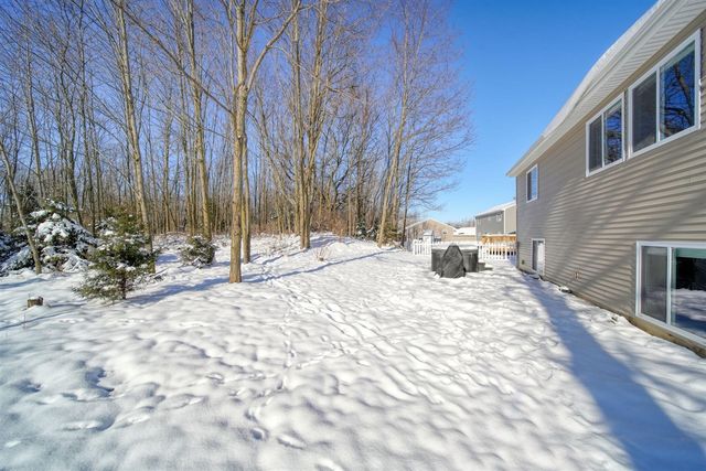 130 Lighthouse Lane, Brooklyn, MI 49230