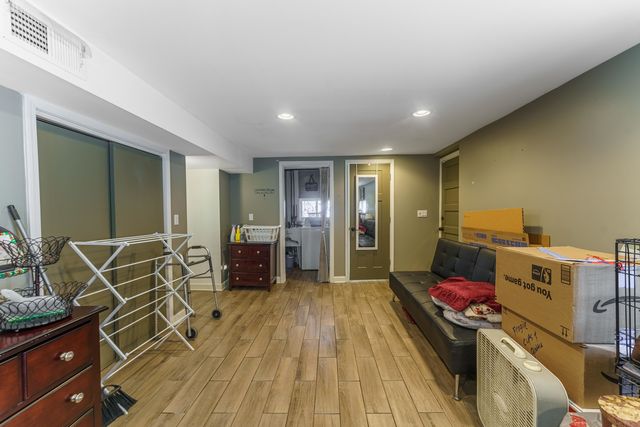 745 Manchester Avenue, Westchester, IL 60154