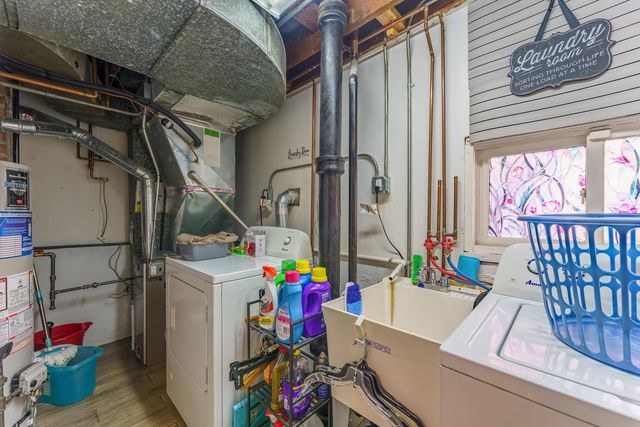 745 Manchester Avenue, Westchester, IL 60154