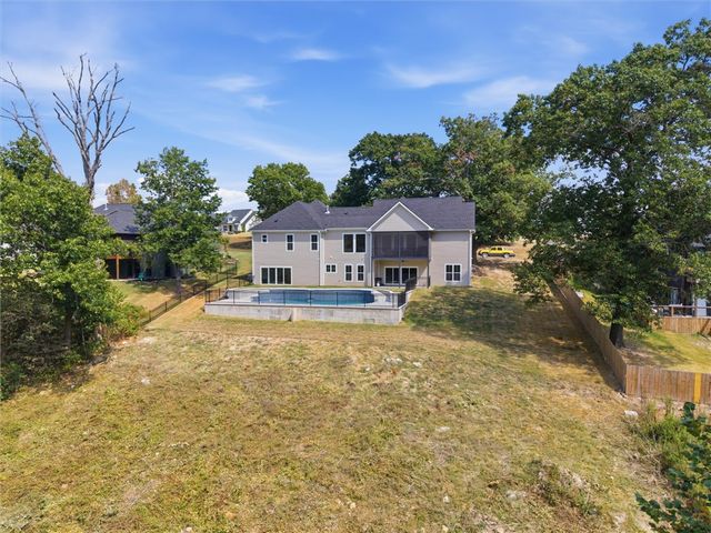 2125 Collins Drive, Pea Ridge, AR 72751