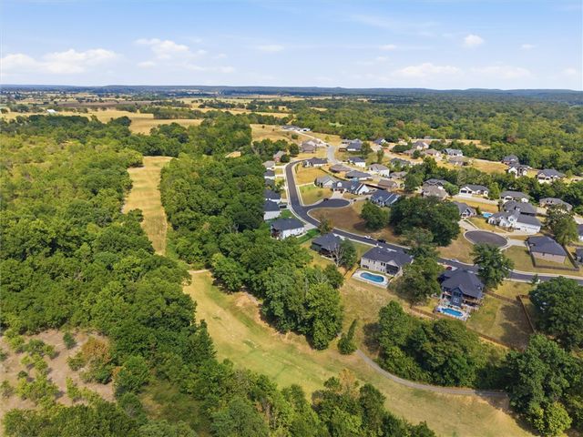 2125 Collins Drive, Pea Ridge, AR 72751