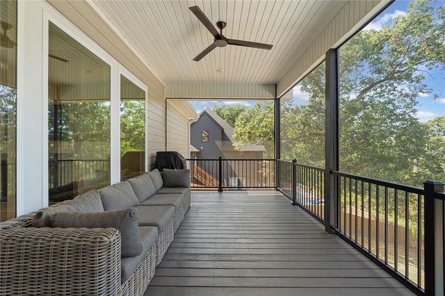 2125 Collins Drive, Pea Ridge, AR 72751