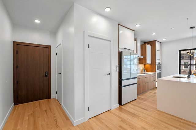 11 Boynton Street 103, Swampscott, MA 01907