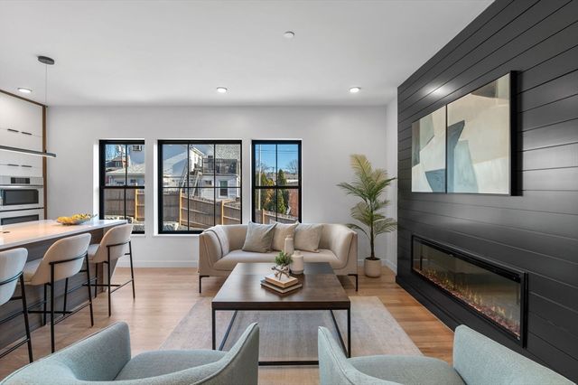 11 Boynton Street 103, Swampscott, MA 01907