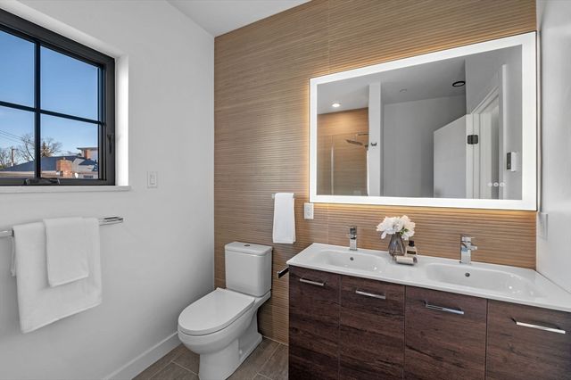 11 Boynton Street 103, Swampscott, MA 01907