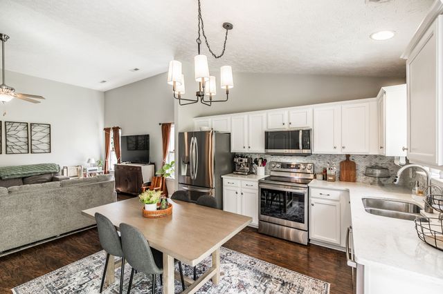 110 Dimaggio Dr, Springfield, TN 37172