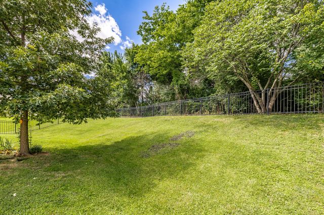 110 Dimaggio Dr, Springfield, TN 37172