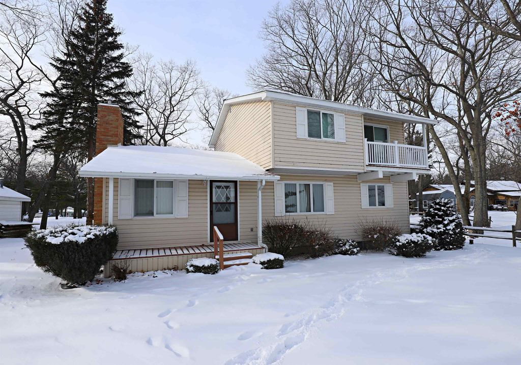 725 S Crescent Avenue, Sims Twp, MI 48703