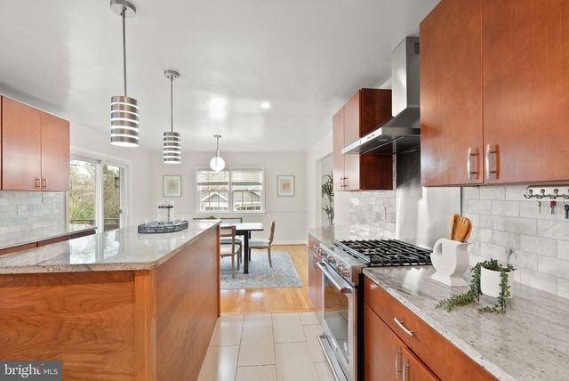 5924 KIMBLE CT, Falls Church, VA 22041