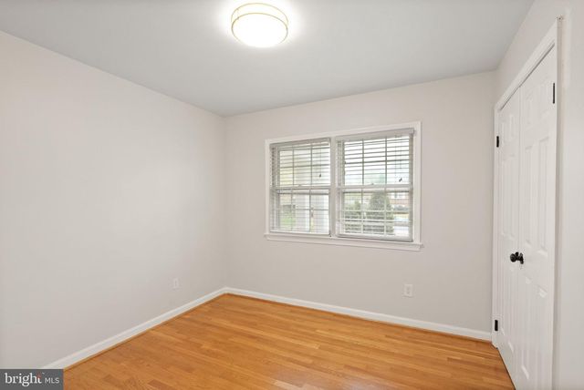 5924 KIMBLE CT, Falls Church, VA 22041