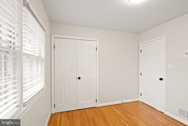 5924 KIMBLE CT, Falls Church, VA 22041