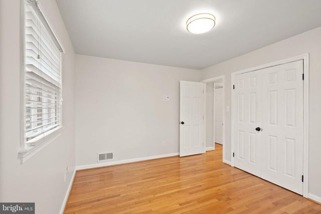 5924 KIMBLE CT, Falls Church, VA 22041