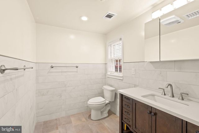 5924 KIMBLE CT, Falls Church, VA 22041