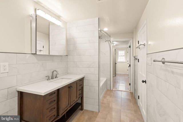 5924 KIMBLE CT, Falls Church, VA 22041