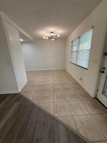 3089 Yarmouth E 3089, Boca Raton, FL 33434
