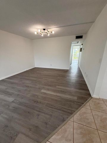3089 Yarmouth E 3089, Boca Raton, FL 33434