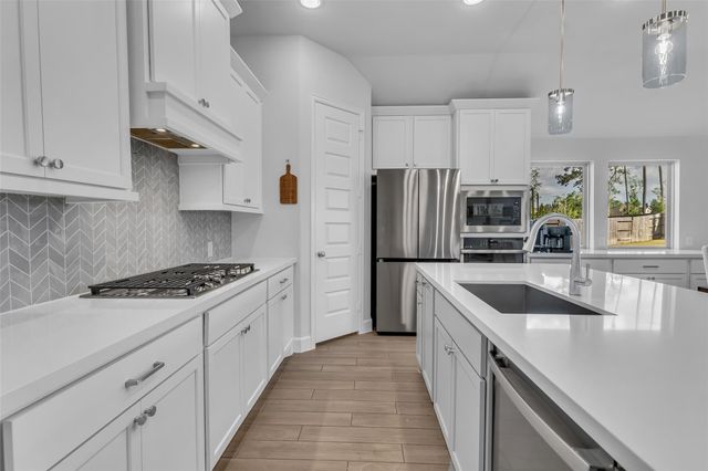220 Nirnroot Court, Montgomery, TX 77316