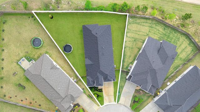 220 Nirnroot Court, Montgomery, TX 77316