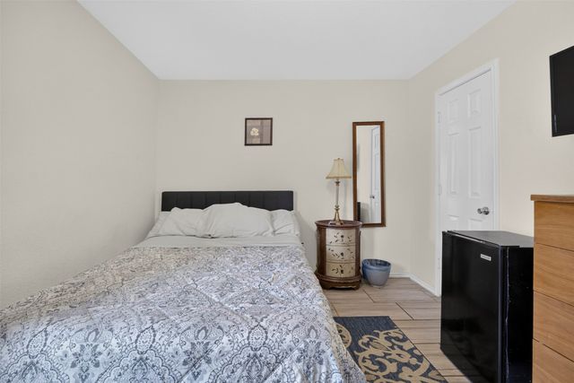 119 Matamoros Street, Grand Prairie, TX 75051