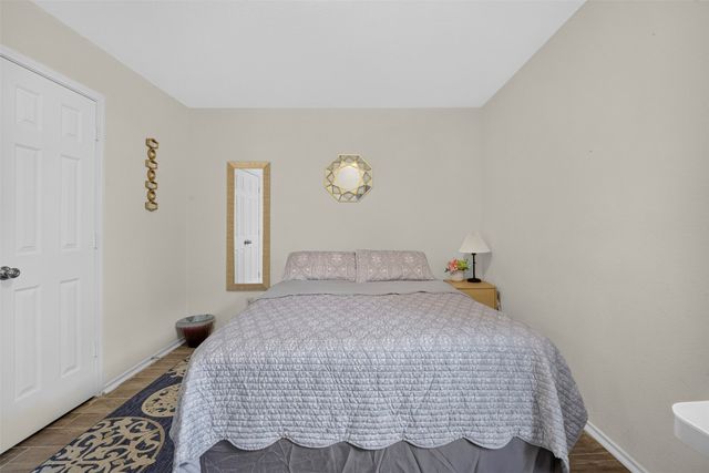 119 Matamoros Street, Grand Prairie, TX 75051