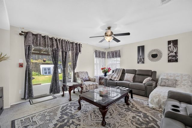 119 Matamoros Street, Grand Prairie, TX 75051