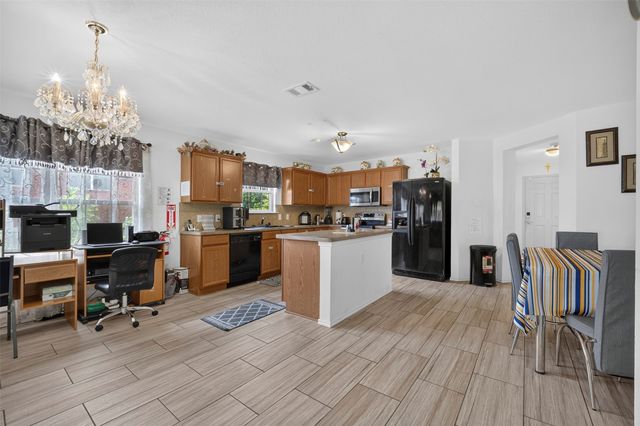 119 Matamoros Street, Grand Prairie, TX 75051